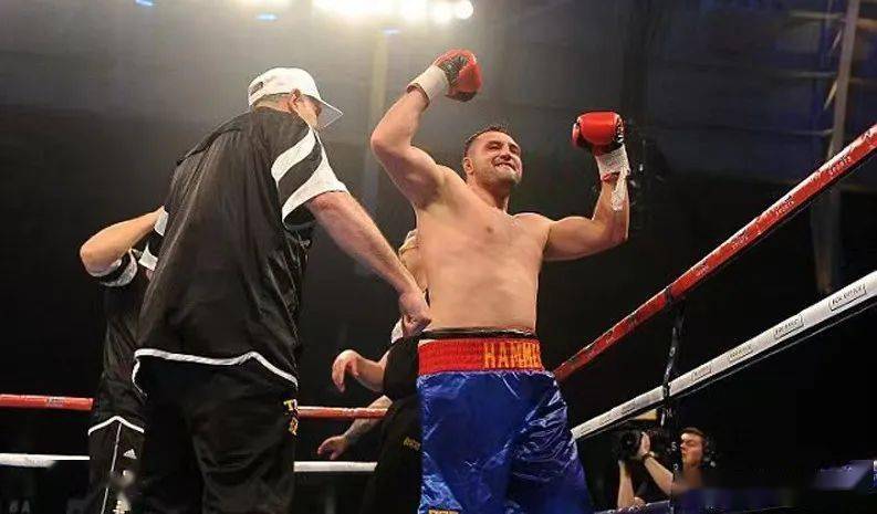 重炮手乔伊斯回归拳坛,7月2日对阵"熟练工"哈默_比赛_帕克_富里