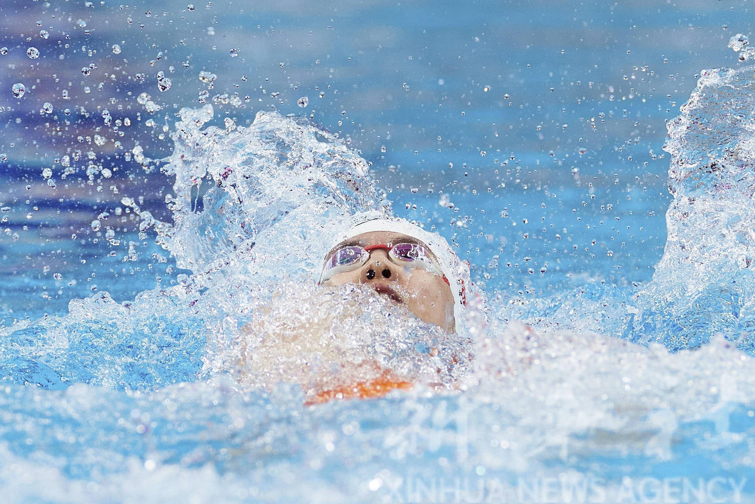 游泳世锦赛万乐天彭旭玮晋级女子100米仰泳决赛