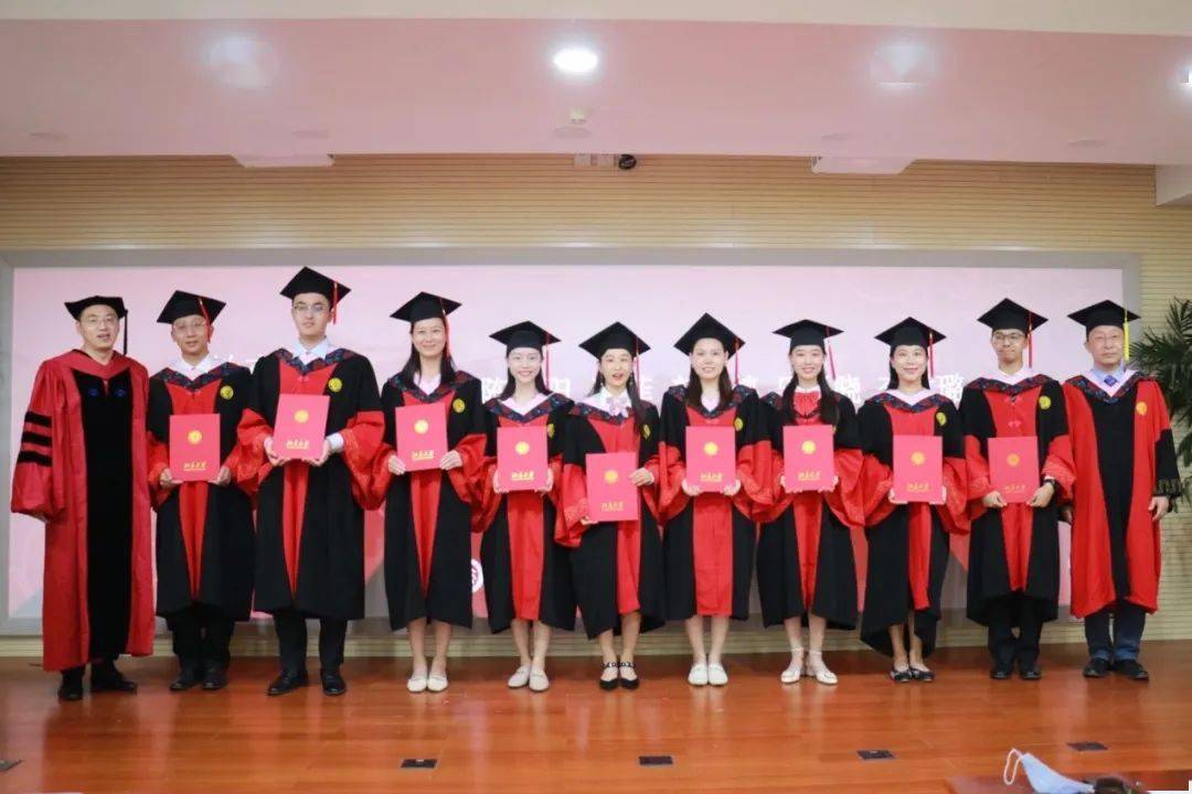 北京大学教育学院2022届毕业典礼举行