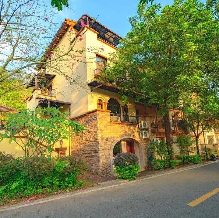 租栋别墅过暑假~惠州养生谷温泉4/5房别墅,享私家温泉+KTV+BBQ+麻将,送桑拿鸡一份_套餐_时间_产品