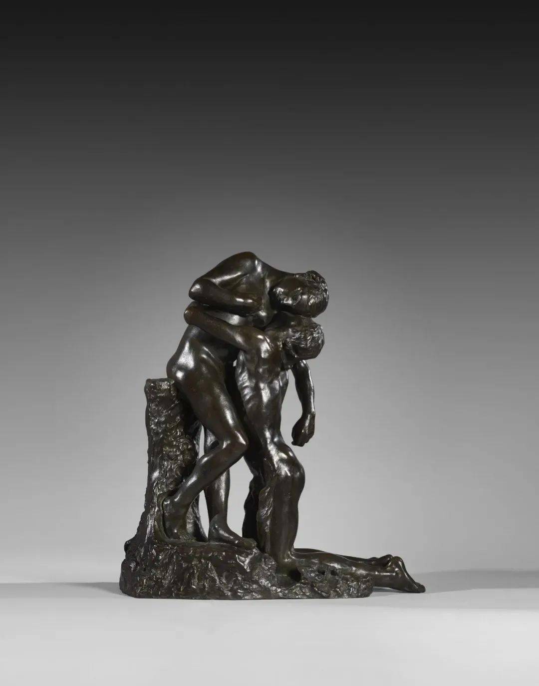 法国雕塑家卡米尔·克劳德尔(camille claudel)出生于1864年,她以其