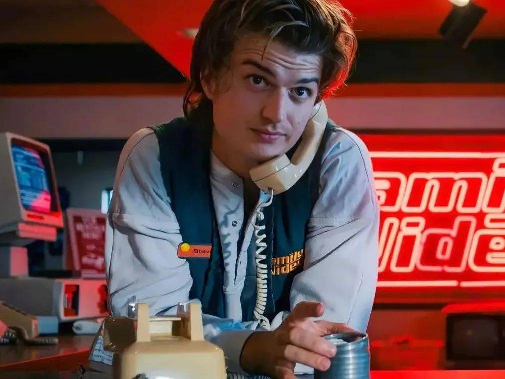 怪奇物语的00后们已经是多栖卷王了