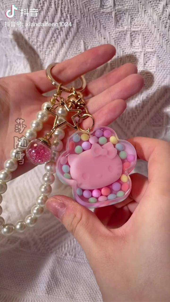 这剧看得,我整个人都不好了家人们滴胶猫爪 猫爪钥匙扣 滴胶手工 钥匙