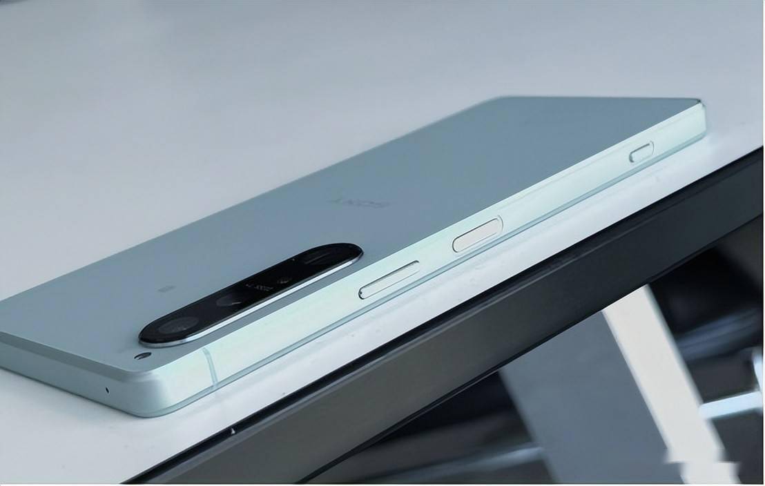 索尼xperia1iv测评4k屏加持你手中的随身微单