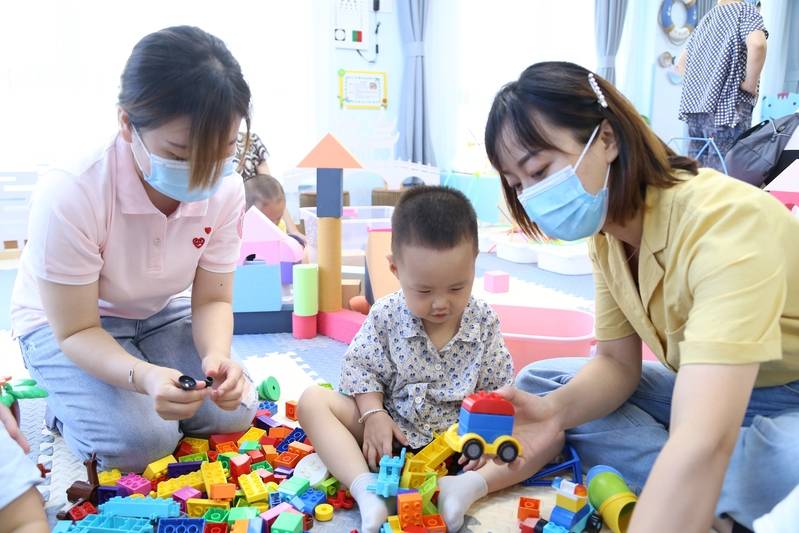 上海人力资源开发指标5年大涨：在校大学生增加近一半研究生规模增加近一倍BOB全站(图3)