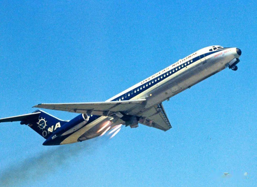 波音727货机图片