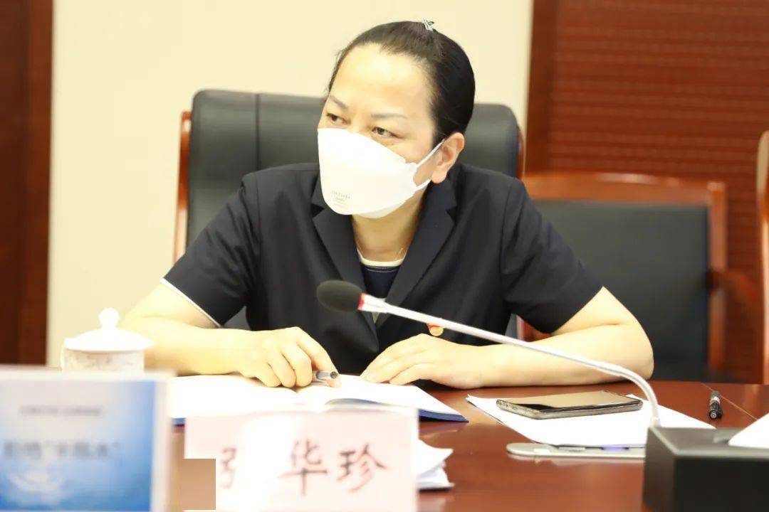 海淀区人民政府副区长林航,北京市医保局待遇保障处处长杨菁及北京市