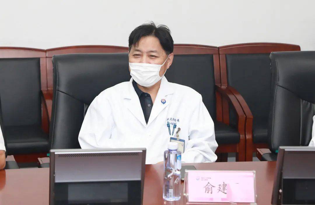 俞建平回忆与同事们一起奋斗共事的快乐时光,有艰辛,有欢笑,有荣耀