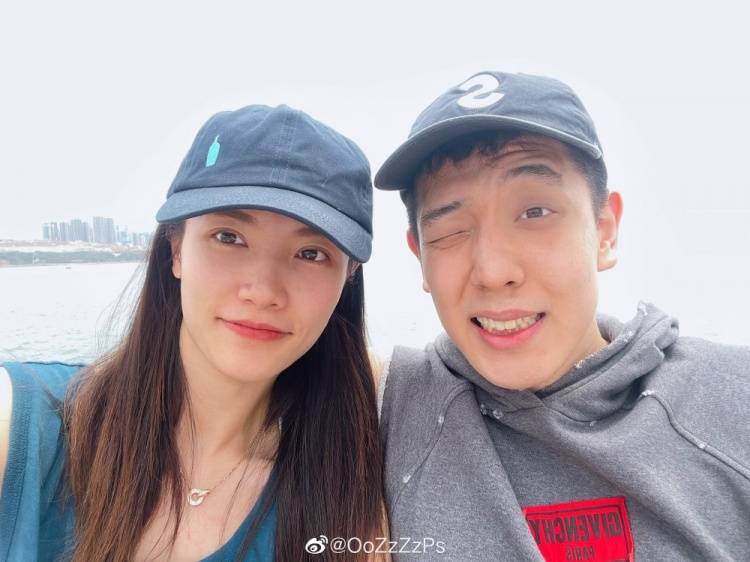 沈梓捷女友发博晒游玩照遥祝大鸟同志一路顺风