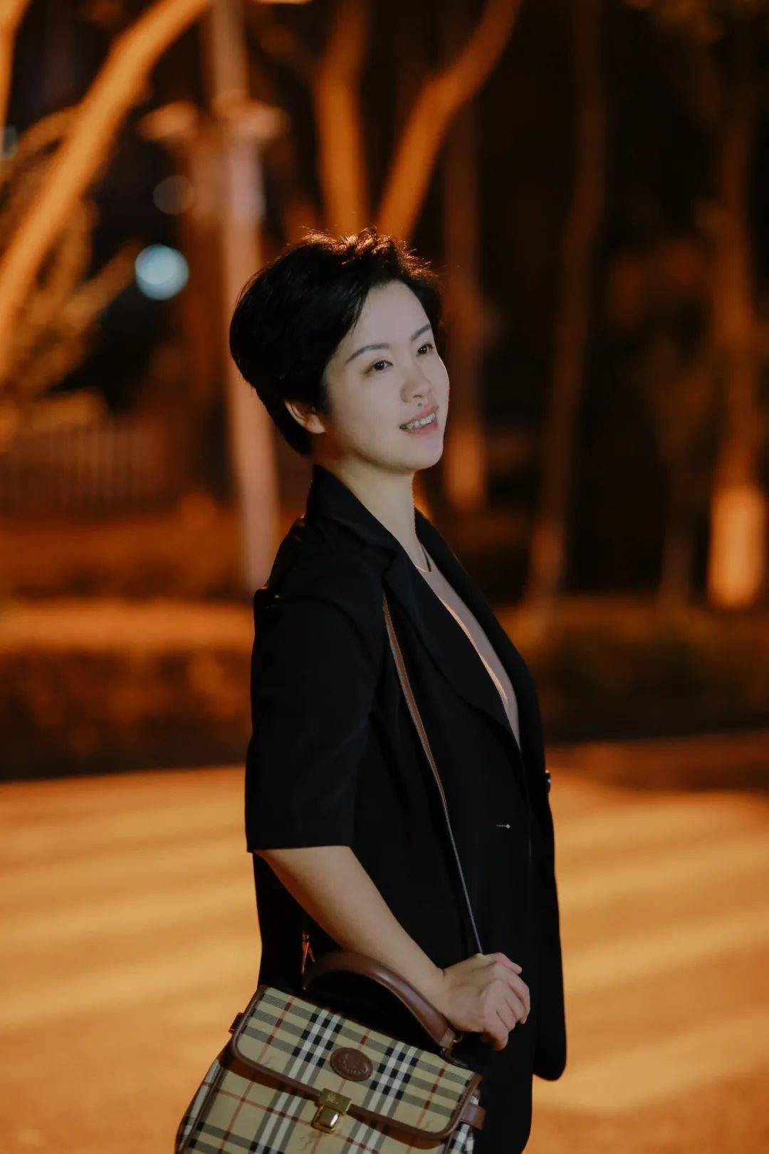 聋人教授郑璇和伙伴们的梦:让听障孩子用手语读《论