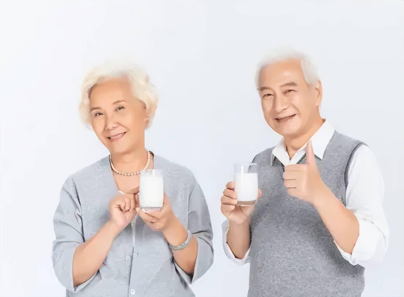 老人经常喝牛奶与从不喝牛奶体质上的差别大吗医生告诉您实情