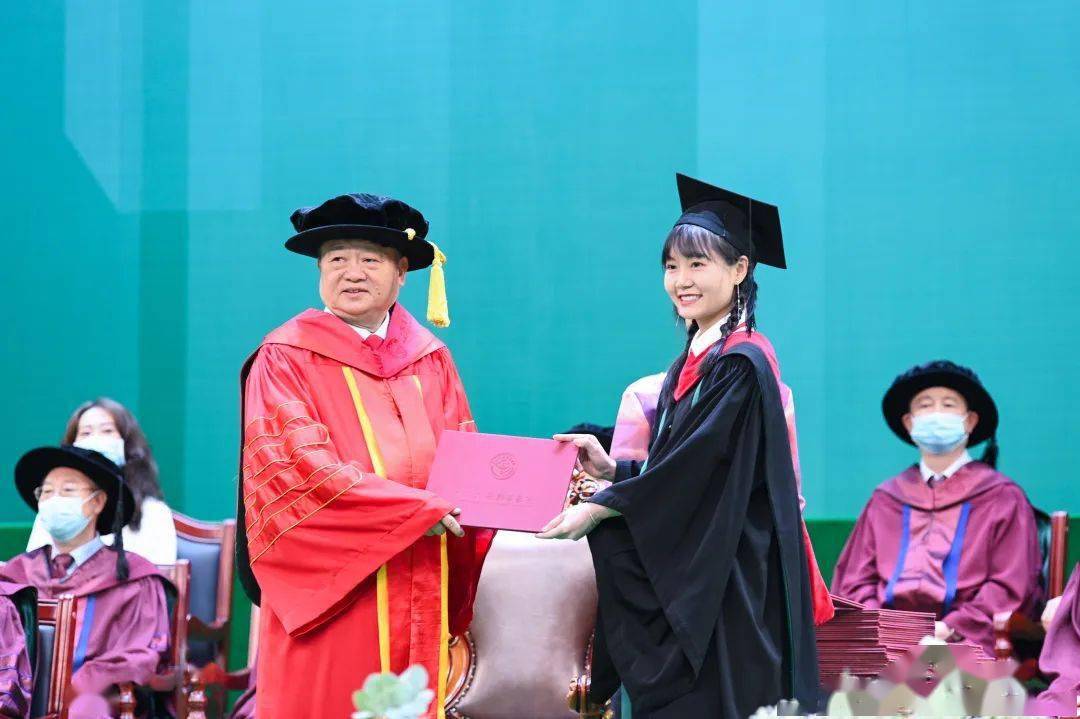 中山大学毕业证图片图片