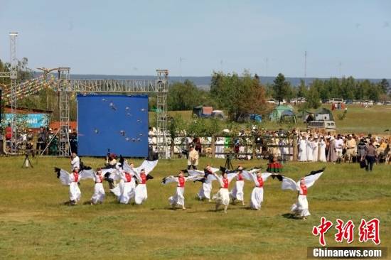 俄罗斯萨哈（雅库特）共和国庆祝“恩萨赫”节