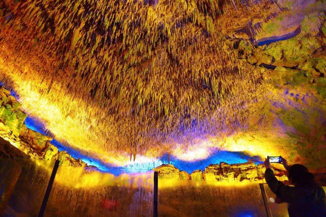 避暑胜地巴中诺水河景区观溶洞奇景玩激情漂流