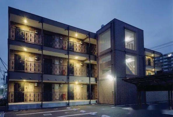 笔记《一组泰国出口日本的模块化房屋图片》_标准_壁垒_建筑