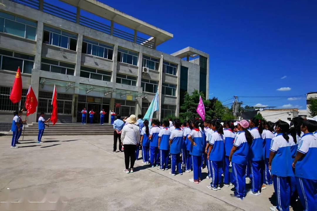 甘谷县康庄中学师生赴红军长征纪念馆开展爱国主义教育活动