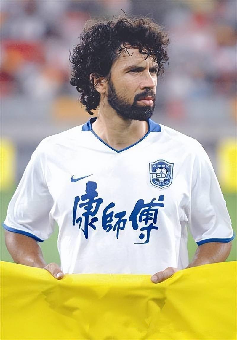 这位48岁中超旧将,在意大利成功当上市长,曾经效力于天津泰达_托马西