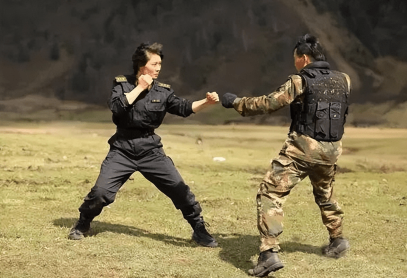 最美警花雷敏瞒着家人当女警22岁获毛里求斯总理高度评价