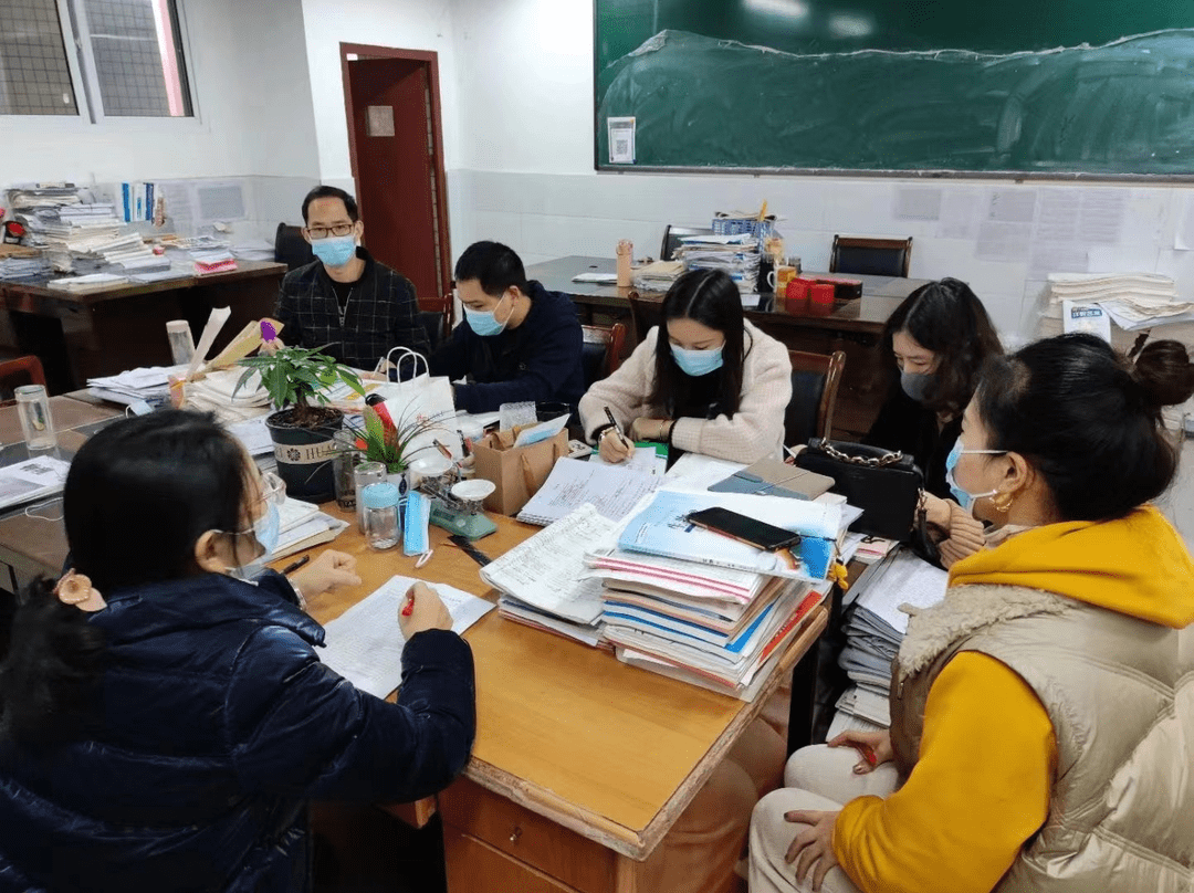 以理想的教育实现教育理想四川省资中县第一中学发展纪实