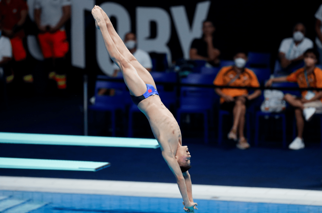 子锋06女子一米板 李亚杰05男子双人10米台 杨昊/练俊杰04男子三米板