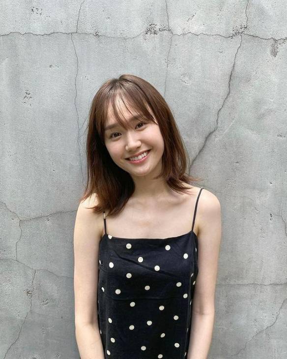 感受到初恋微甜少女尾碕真花清新天然处处惊喜