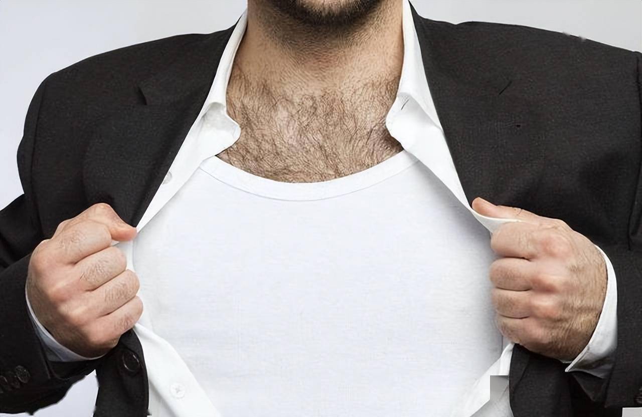 雄性激素旺盛的男人,或会有6个"特征",你占了几个呢?_男性_影响_喉结