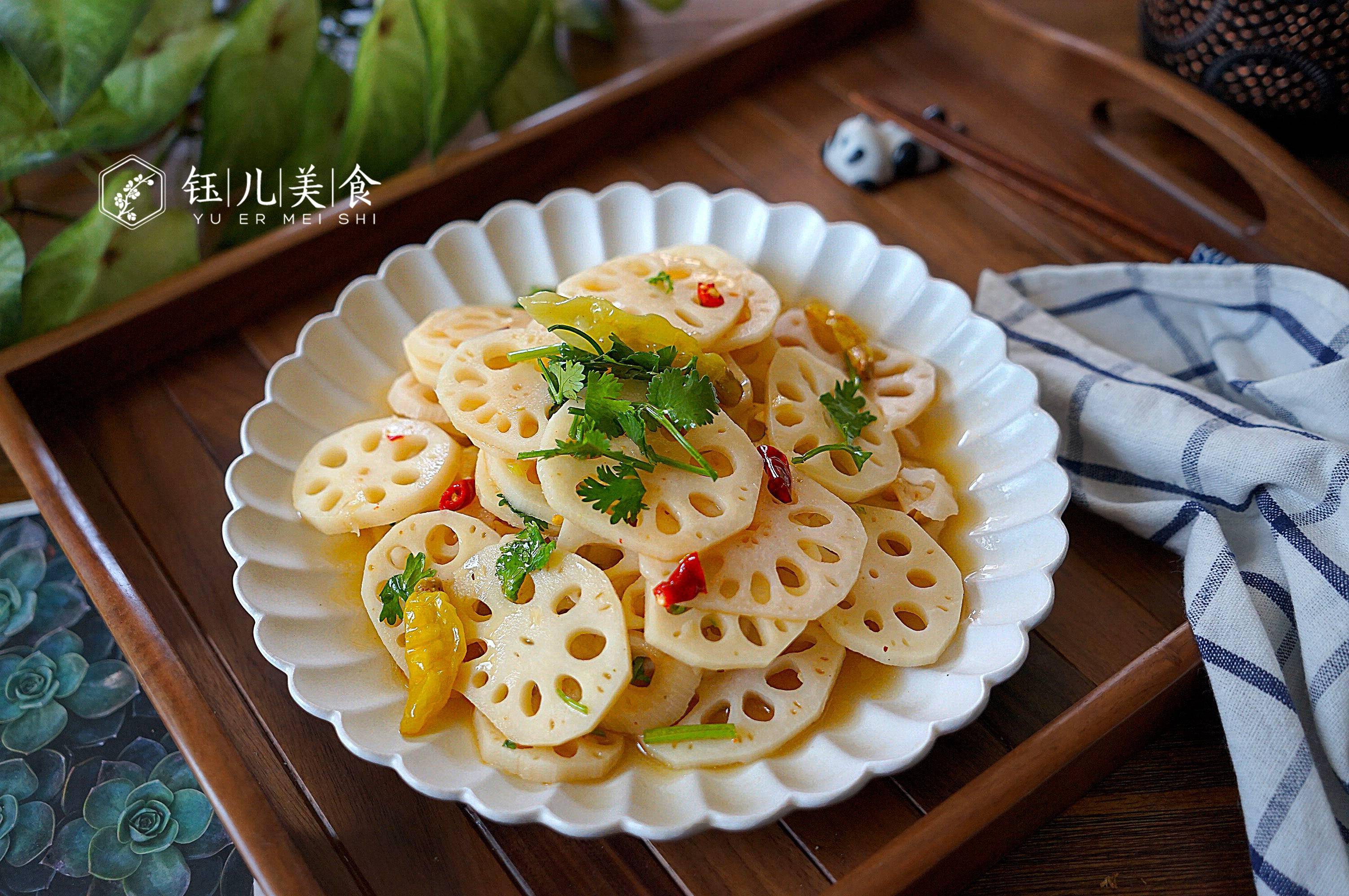 推荐食谱 凉拌莲藕 食材 莲藕