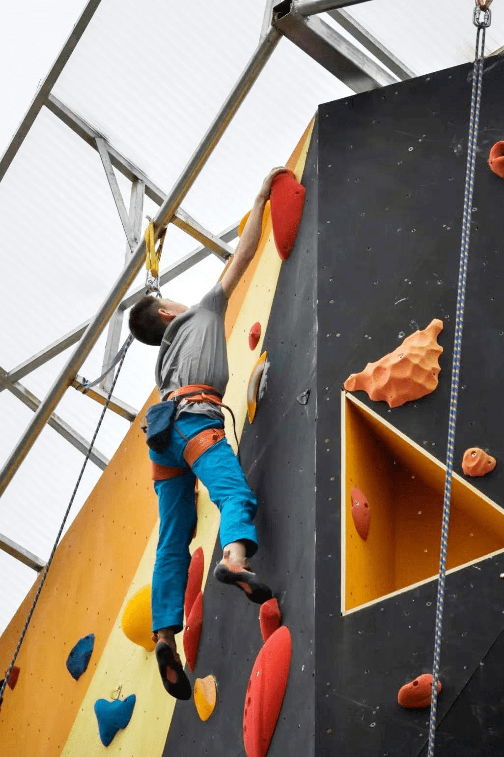 运动_岩壁_线路