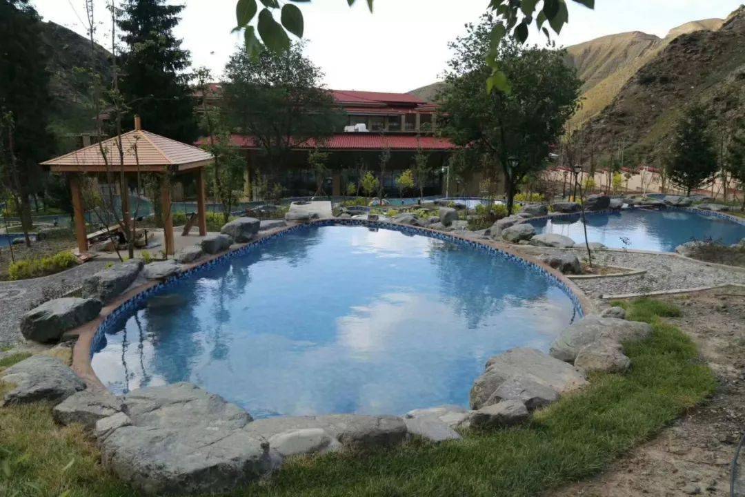 2022年特价票沙湾市天赐圣泉温泉度假区酒店_旅游集散中心_景区_天山