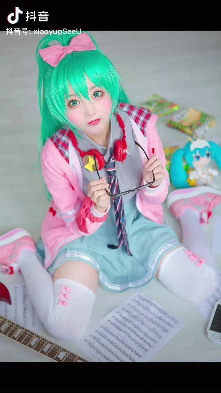 小柔seeu哈哈哈miku校园服coscosplay二次元miku初音vocaloid歌姬计划