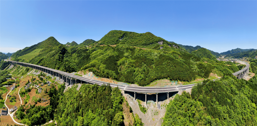 5小时直达昭通…_彝良_云南省_蒿坝