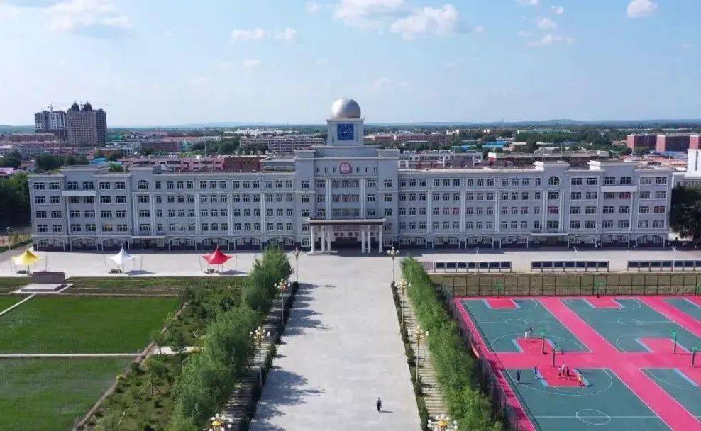 七秩芳华长歌奋进丨音德尔第一中学建校70周年变化与成就