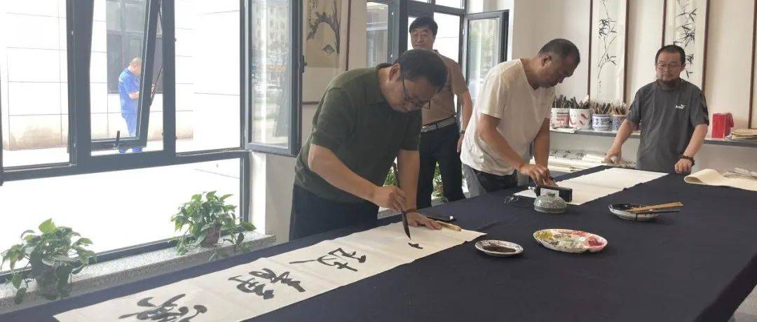 翰墨丹青绘华章 “以文兴企”促发展_文化_滑石_孙巧妮