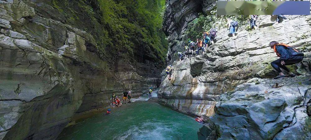 9元抢万佛峡谷蚂蟥沟景区门票 景交车!一票通玩!