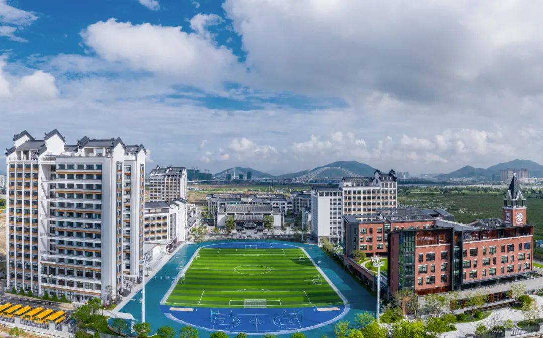 堪称"网红打卡地"的学校长啥样?一大波靓图曝光……_容闳_课程_公学