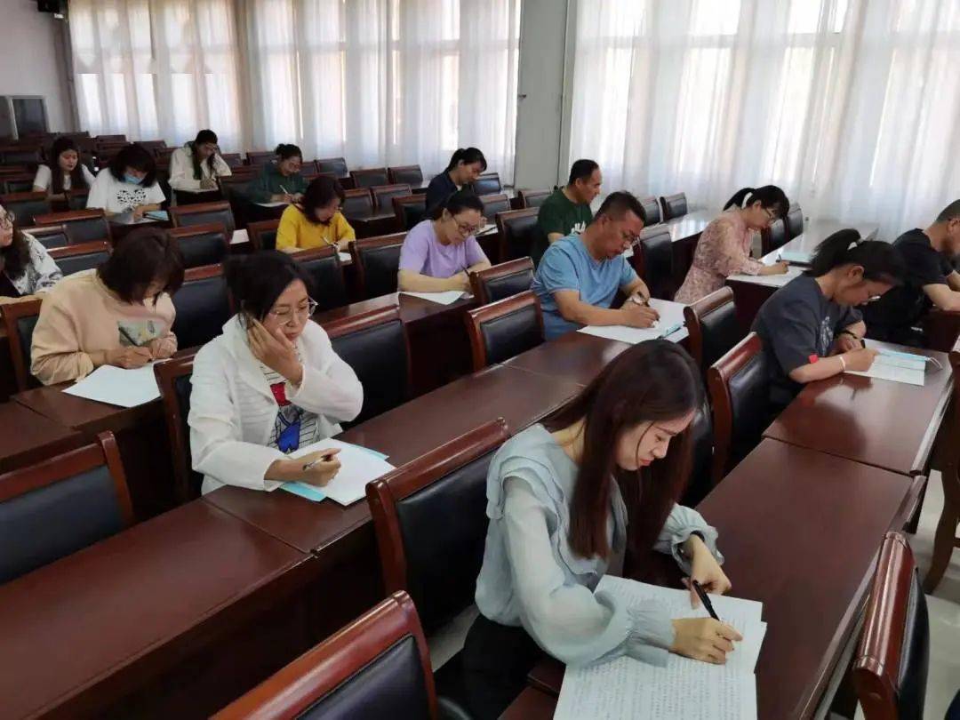 最强党支部东胜区大兴中学践初心担使命发挥支部引领作用