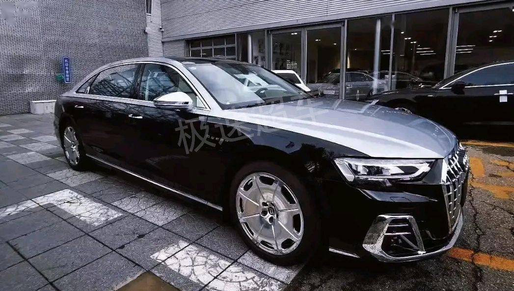 迈巴赫版奥迪a8实拍双色车身40t质感不输奔驰s级真霸气