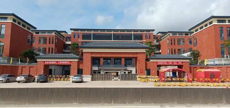 云浮腰古镇中学佛云校区2022年秋季招生详情