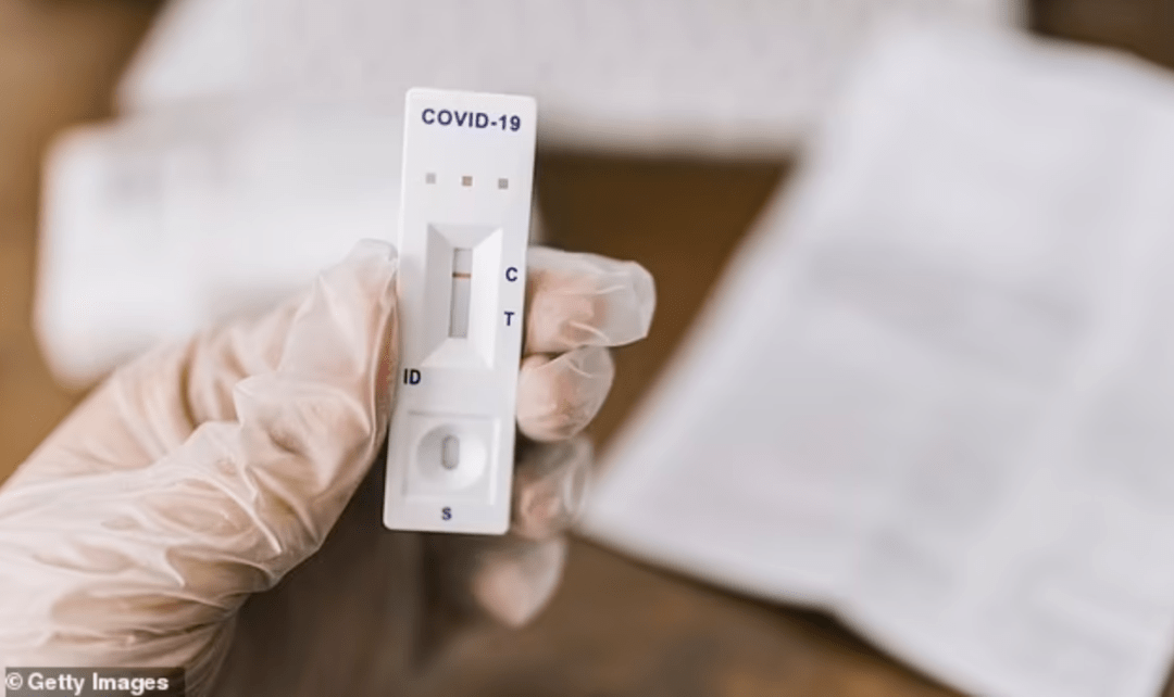 澳男出现症状新冠流感检测均呈阴性怀疑患上神秘疾病结果很快反转