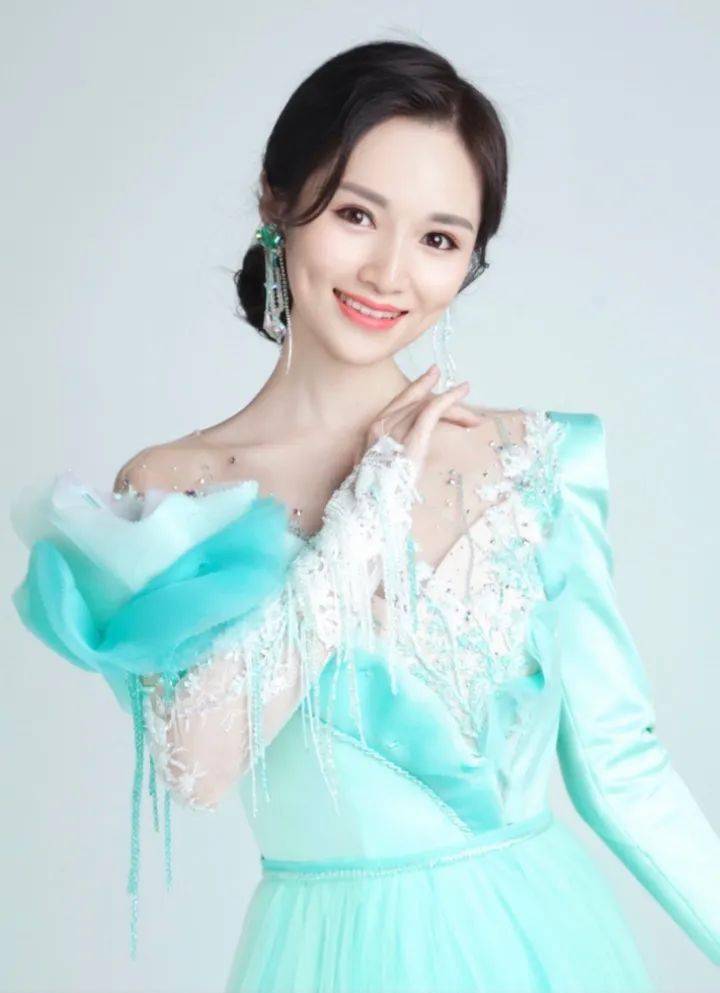 流行女歌手 叶炫清叶炫清国风摇滚乐队 玉兔轰炸机玉兔轰炸机中国最早