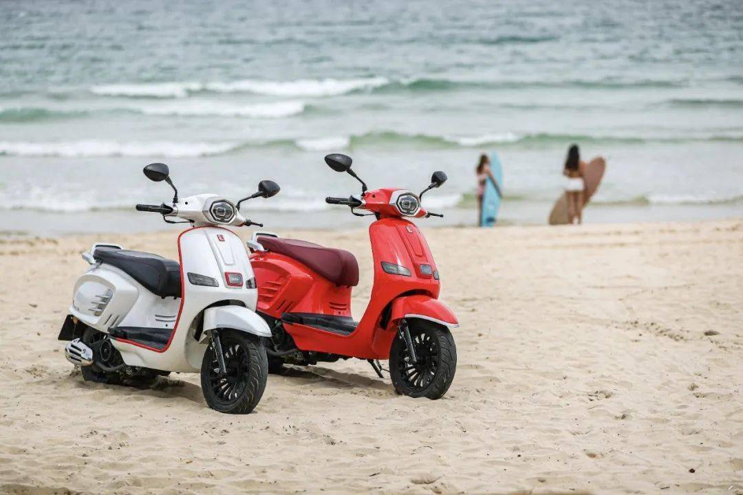 古香古色|8千元内复古踏板古思特国色天香125测评_搜狐汽车_搜狐网