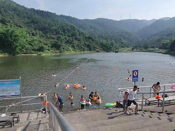 平阳这些地方都是游泳的人