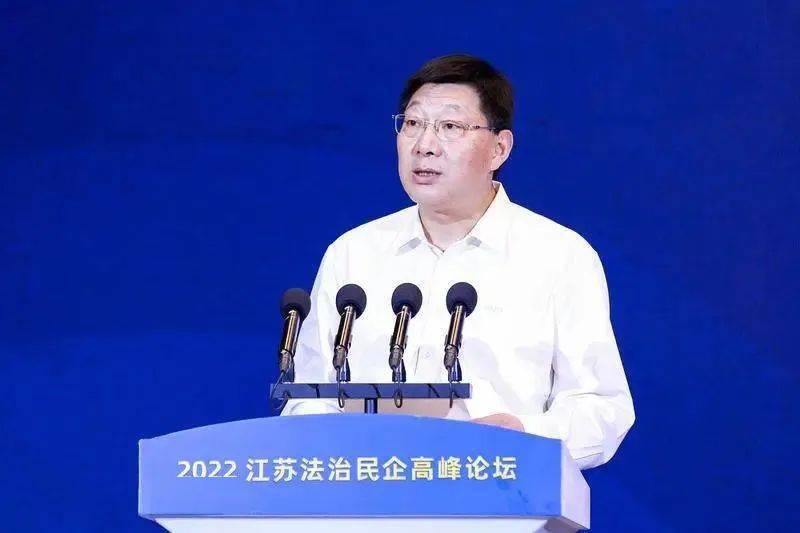 江苏省司法厅党委书记,厅长张晓伟表示省司法厅坚持运用法治思维和