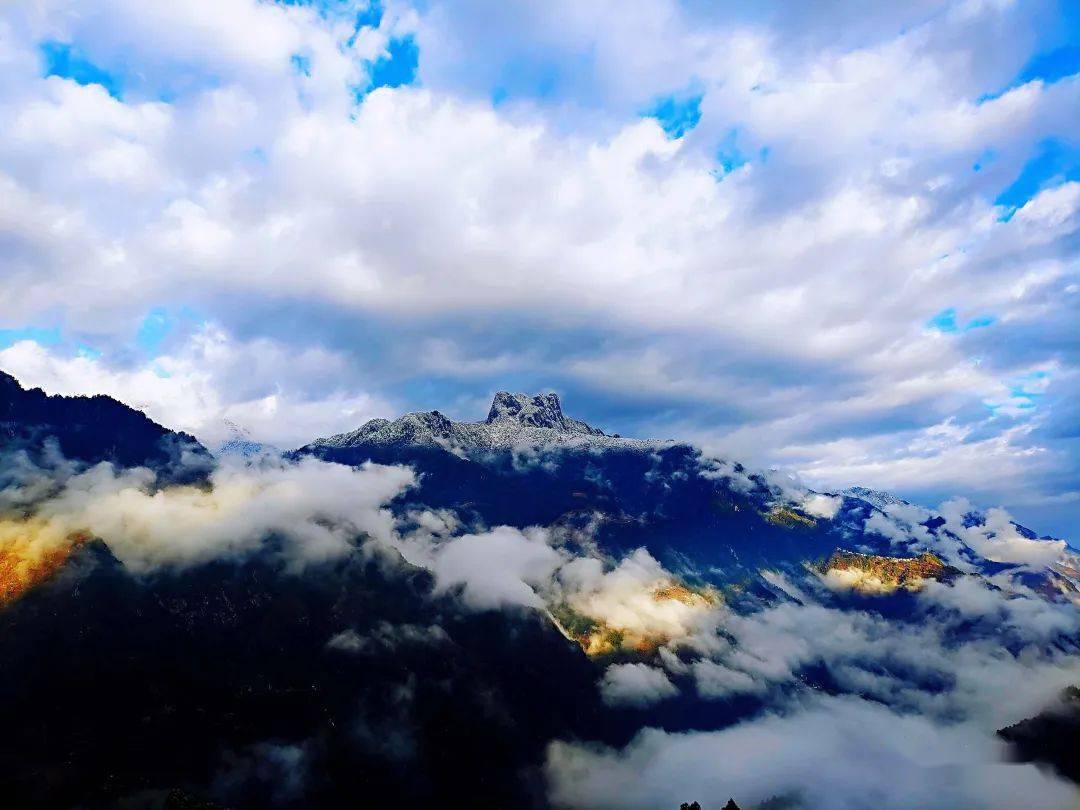 【"云南乡村美"主题征集】皇冠山,怎么这么神奇_福贡县_山顶_全貌