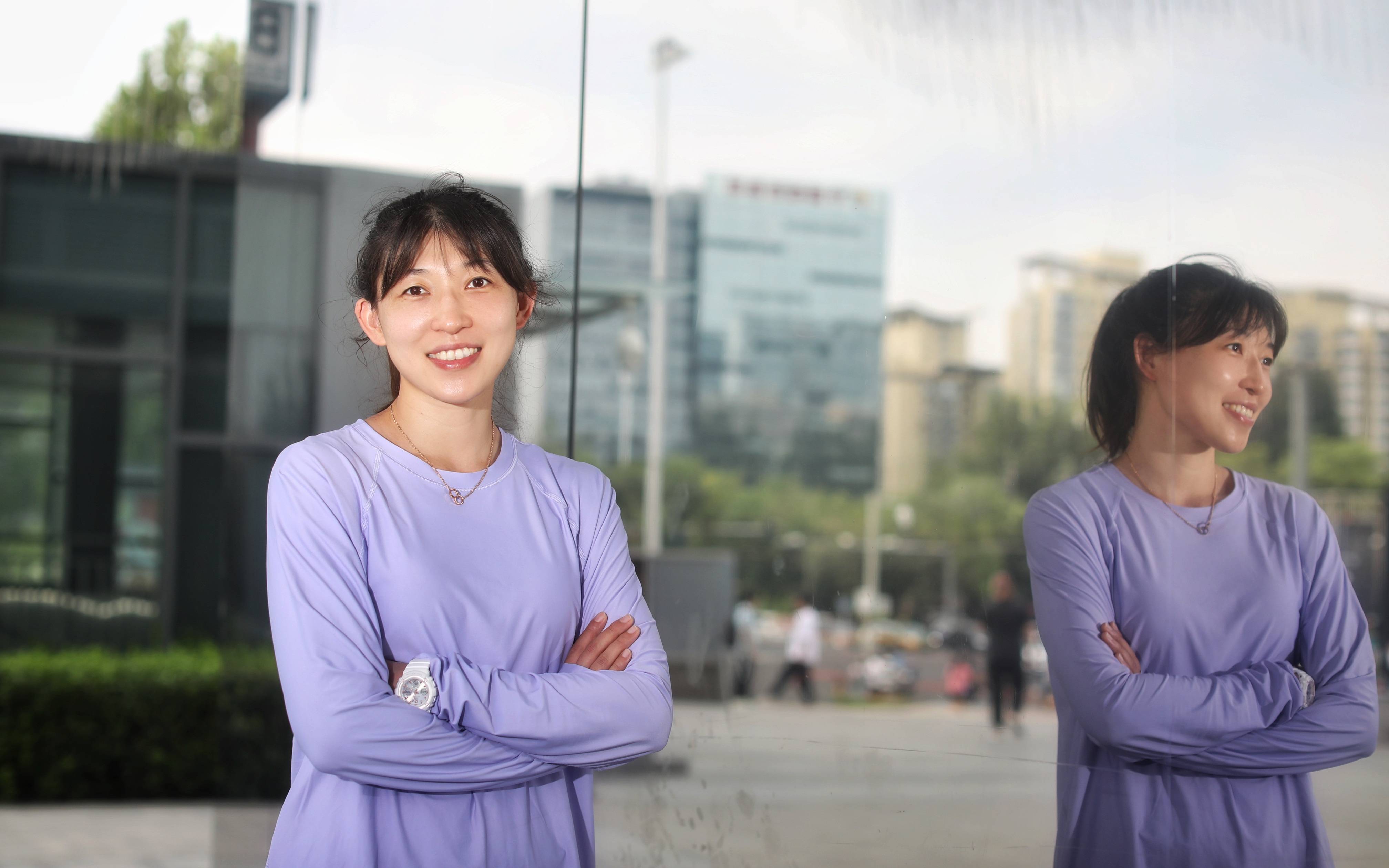 履新半年率清华女篮夺冠杨半伴投身校园看好体教融合专访