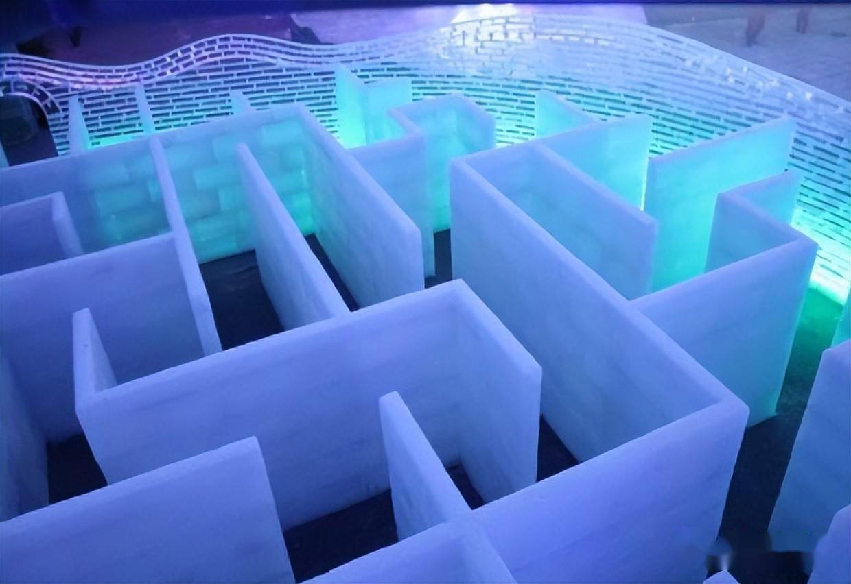 体验破冰的快感让大人和孩子开动脑筋雪白的世界 梦幻的长廊趣味十足