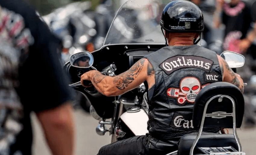 前大佬因纳粹纹身出庭受审!_西澳_blanch_非法