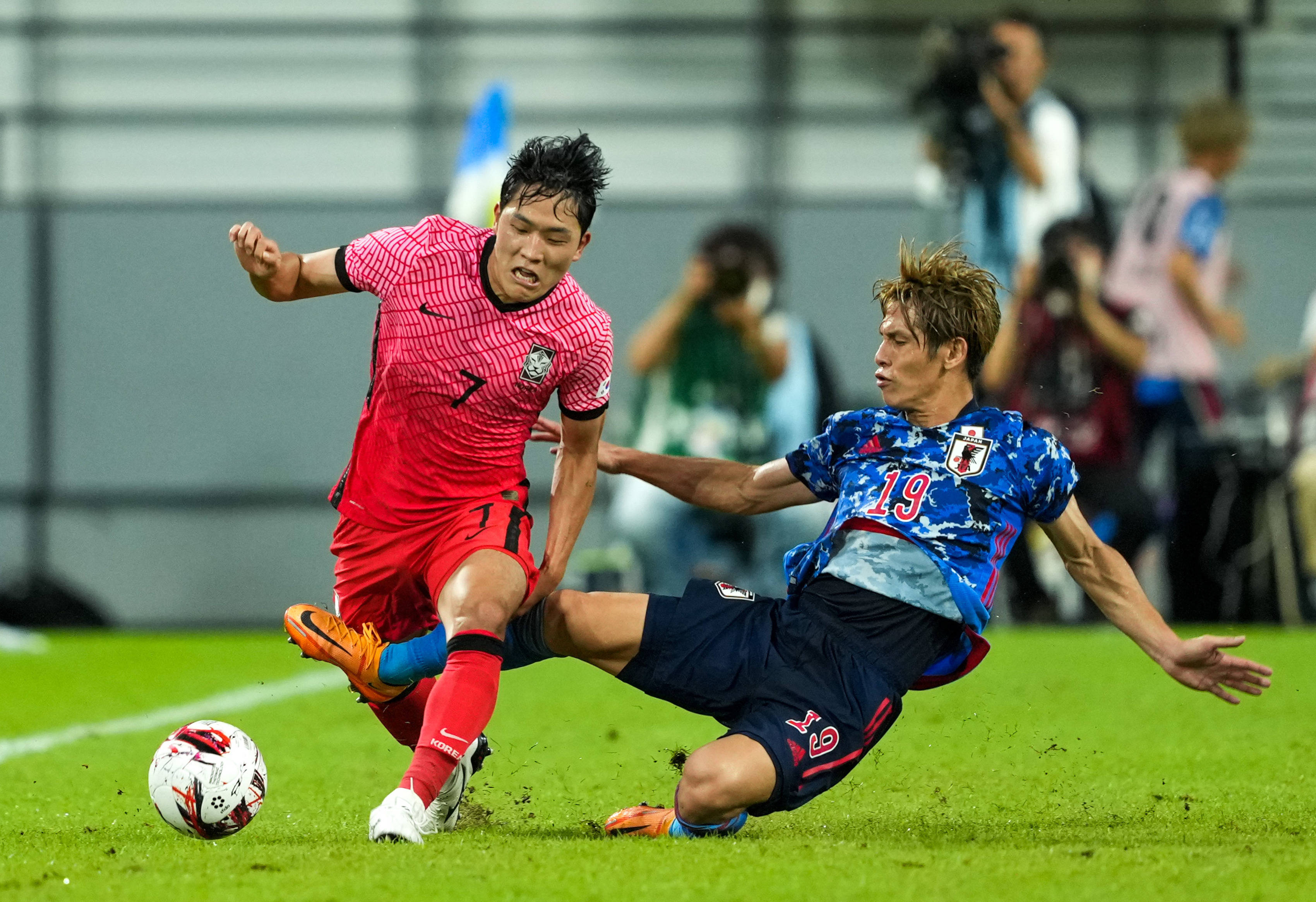 日本足球运动员肌肉图片