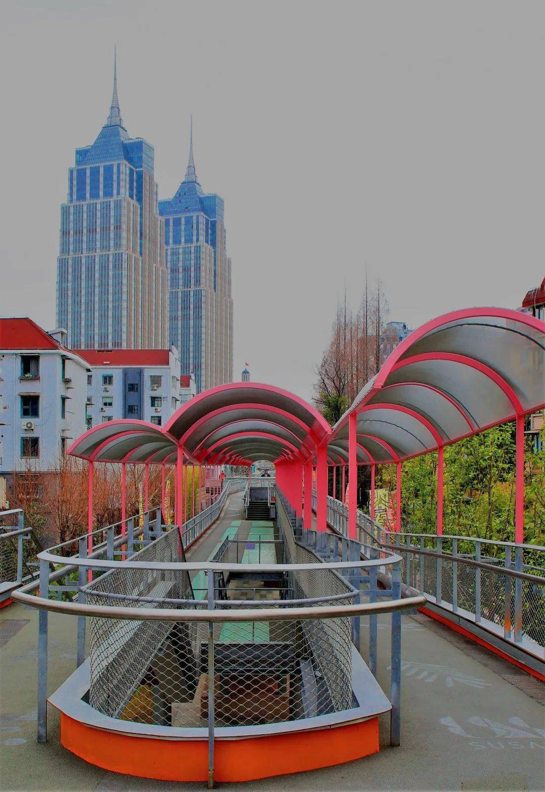 探索看得见风景的天桥解锁拍上海的新角度