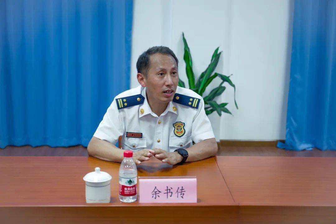 要坚定理想信念,苦练本领,不负重托,早日实现向一名合格消防员的转变